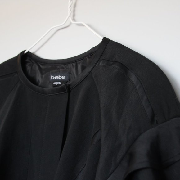 ✨NWOT✨ bebe ruffle zip cropped jacket - Picture 8 of 12